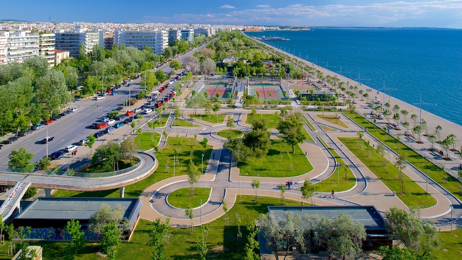 Salonicco mostrando città, vista della costa e parco