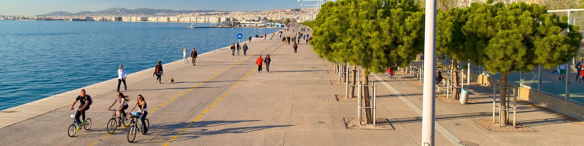 Thessaloniki featuring street scenes and general coastal views