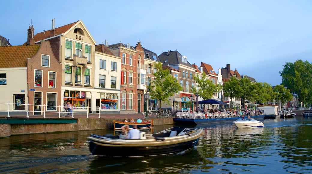 Beestenmarkt which includes a coastal town, a river or creek and boating