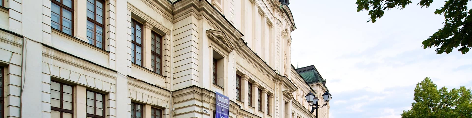 National Gallery for Foreign Art featuring heritage architecture and street scenes