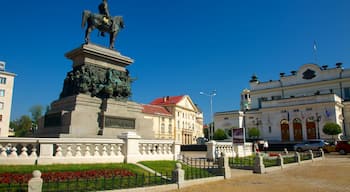 Statua allo Zar liberatore caratteristiche di piazza, statua o scultura e monumento