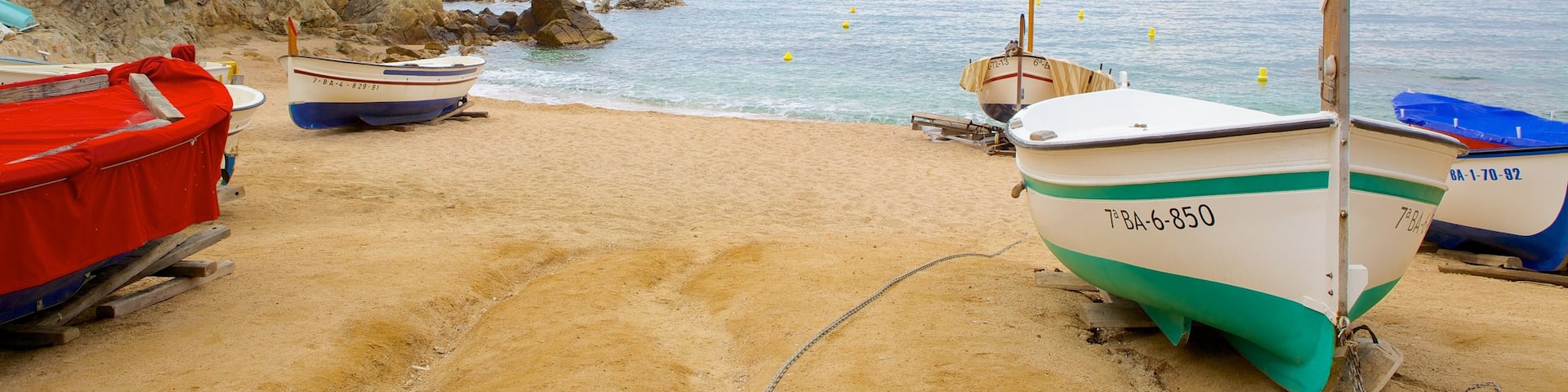 Plage de Lloret de Mar montrant plage et navigation