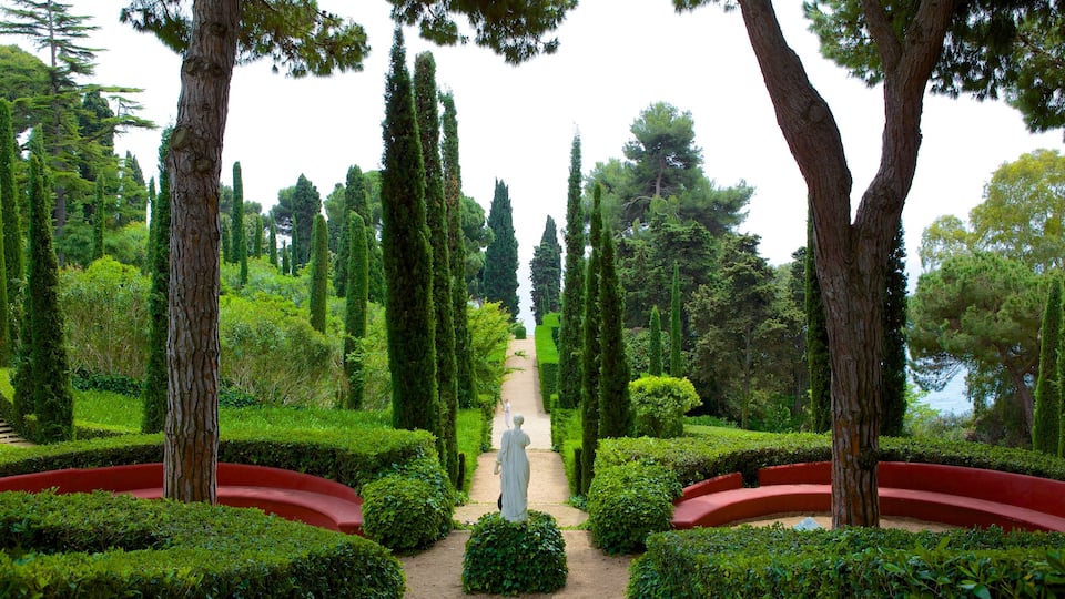 Santa Clotilde Haver som viser en park