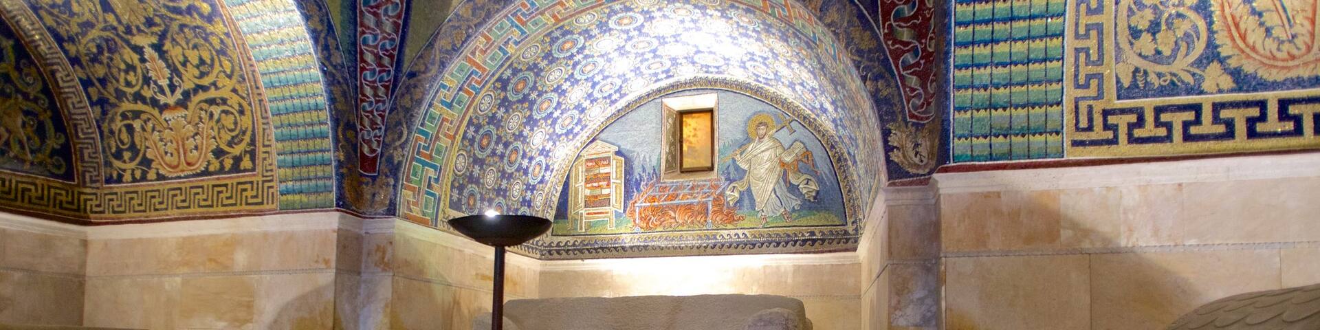 Mausoleum of Galla Placidia which includes religious elements, heritage elements and interior views