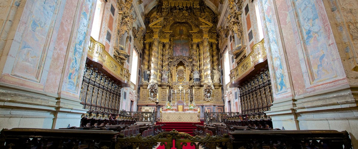 Porto Cathedral showing religious elements, interior views and a church or cathedral