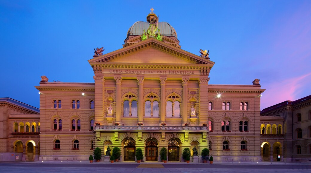 Bundeshaus which includes heritage architecture and an administrative buidling