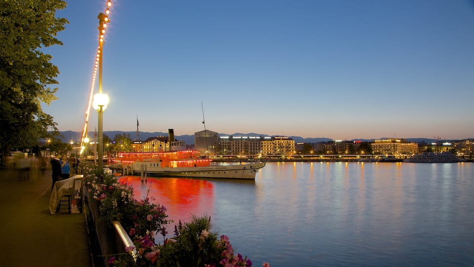 Genève bevat een meer of poel, nachtleven en een zonsondergang