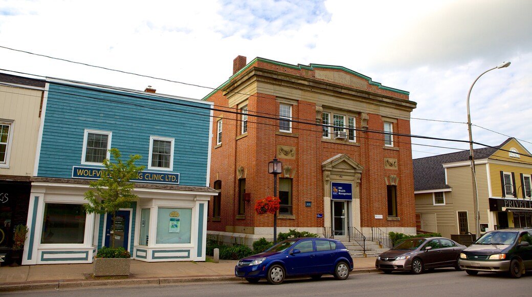 Wolfville which includes street scenes