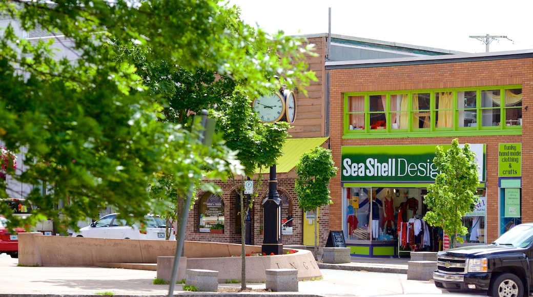 Truro que incluye escenas urbanas