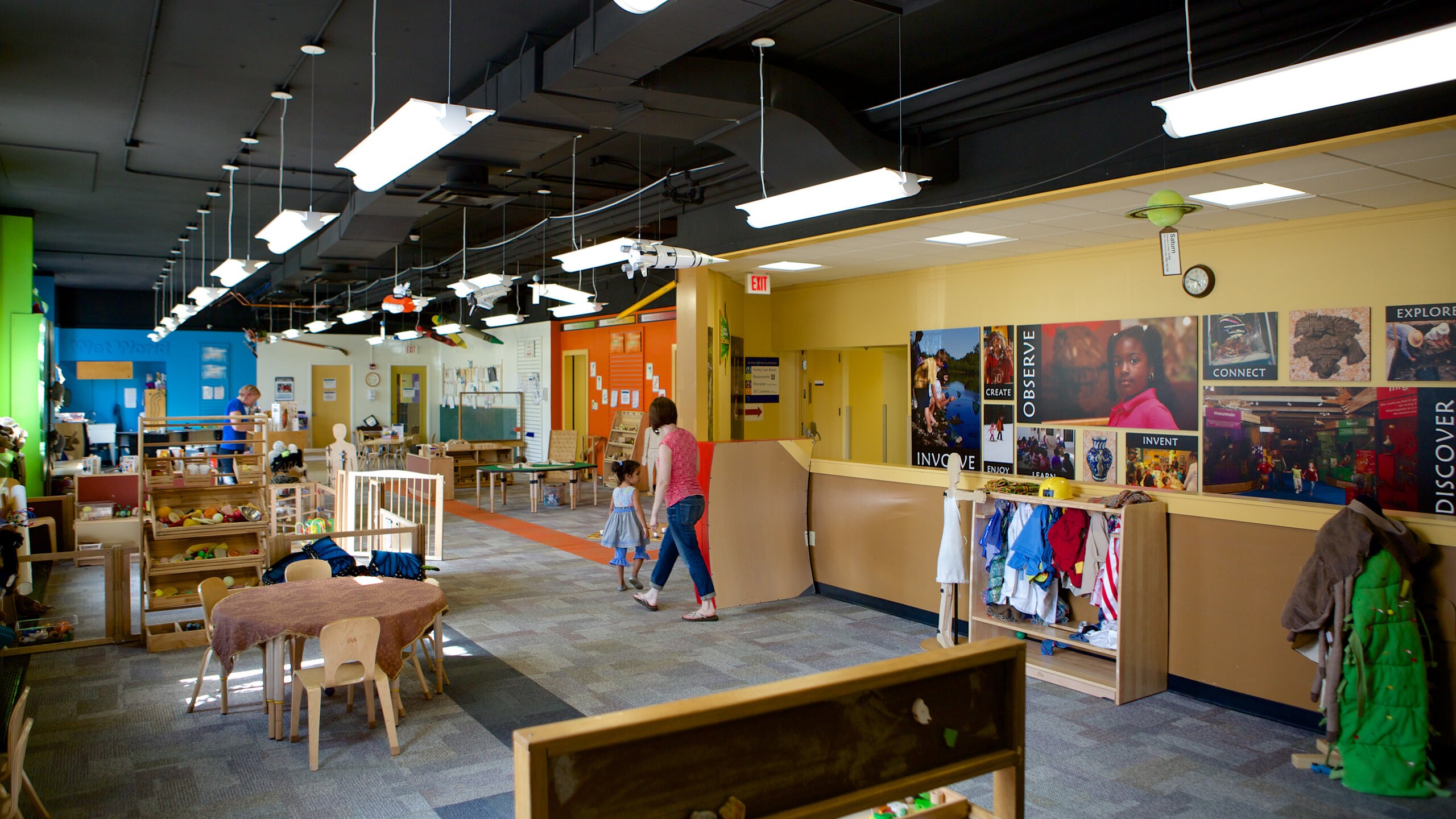 Buffalo Museum of Science showing interior views