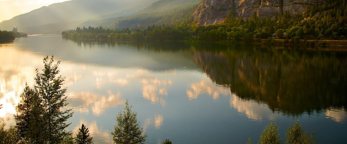 Castlegar qui includes lac ou étang