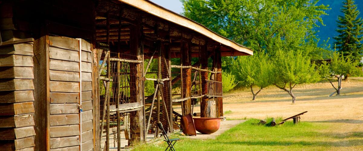 Centro de descubrimiento Doukhobor que incluye patrimonio de arquitectura