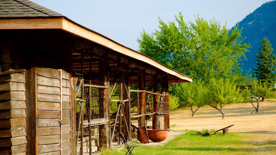 Doukhobor Discovery Centre caratteristiche di architettura d\'epoca