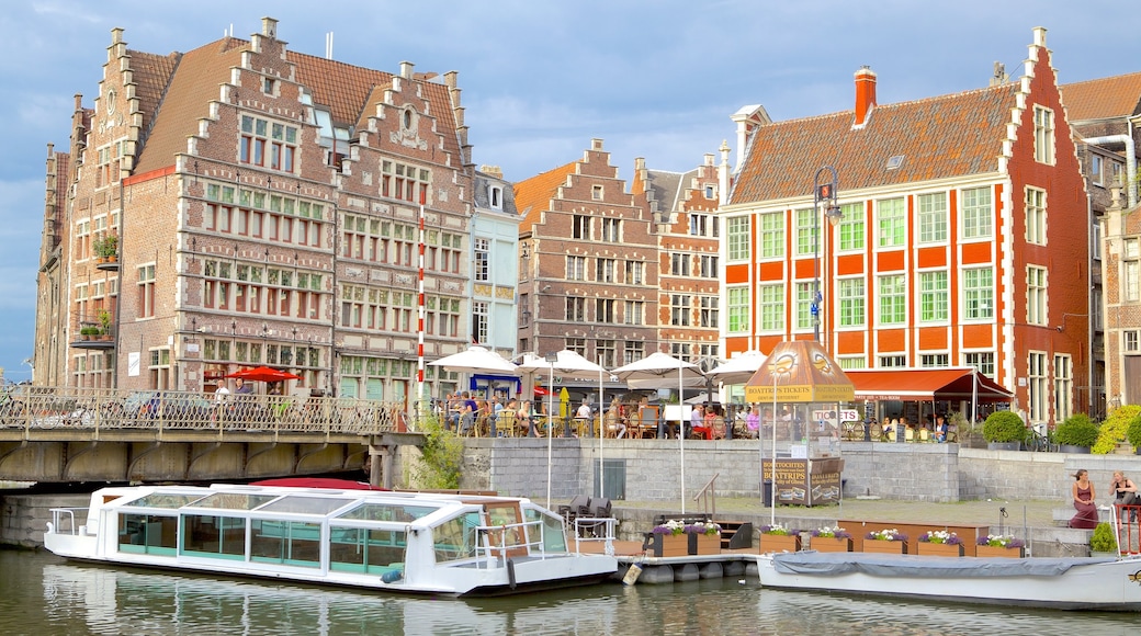 Gent inclusief een stad en historische architectuur