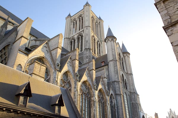 St. Nicholas\' Church mettant en vedette église ou cathédrale, patrimoine architectural et éléments religieux