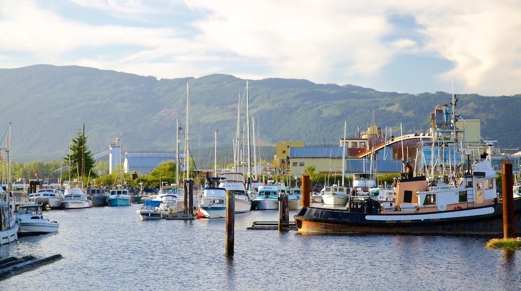 Port Alberni que incluye una marina
