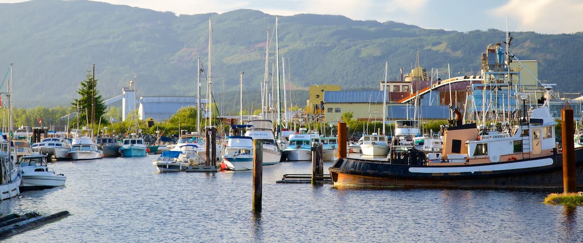 Port Alberni que incluye una marina