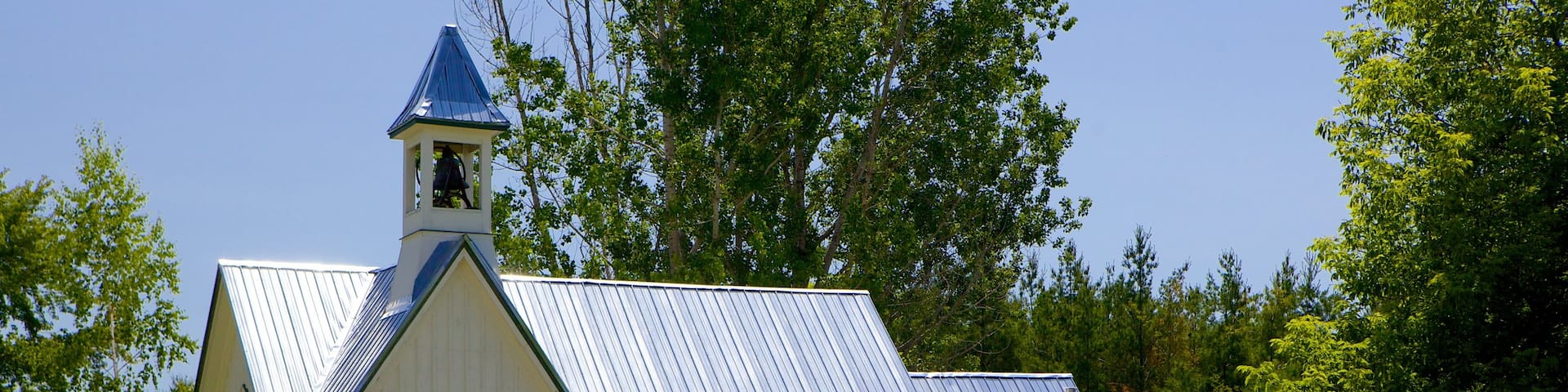 Fanshawe Pioneer Village welches beinhaltet Kirche oder Kathedrale, religiöse Elemente und historische Architektur