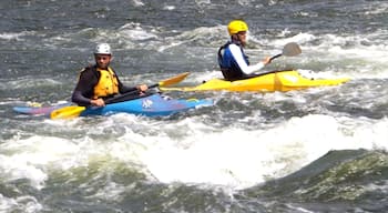 Blacksburg montrant rapides et kayak ou canoë