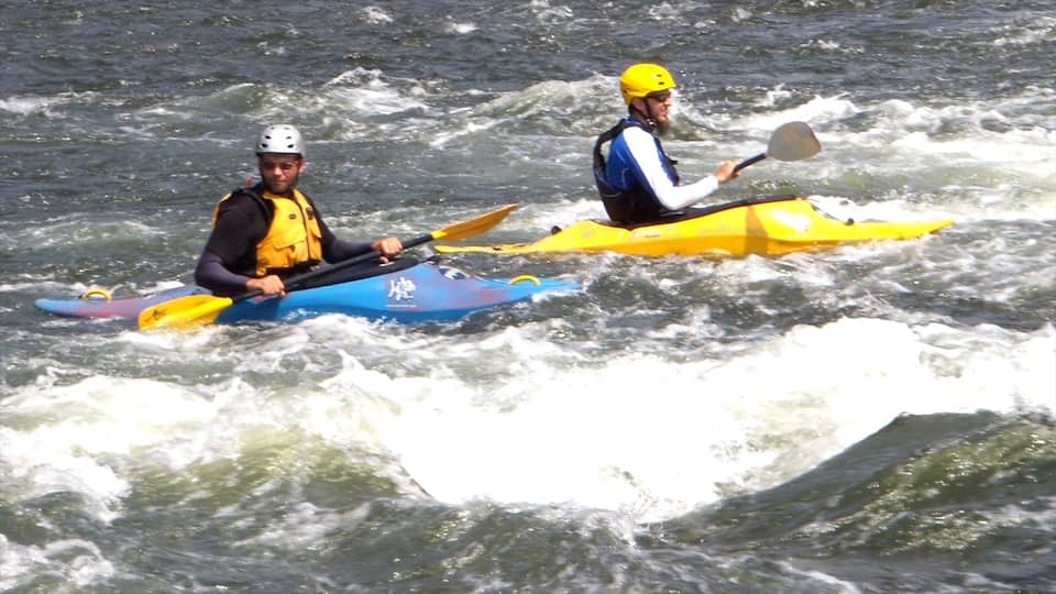 Blacksburg cho thấy chèo thuyền kayak và ghềnh