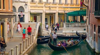 San Marco caracterizando caiaque ou canoagem e um rio ou córrego