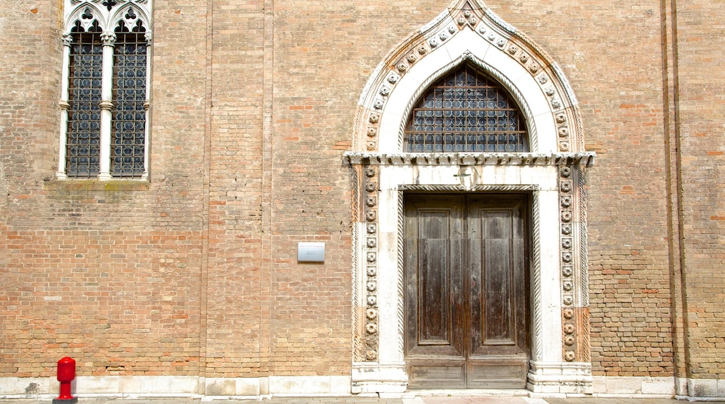 Dorsoduro mostrando architettura d\'epoca