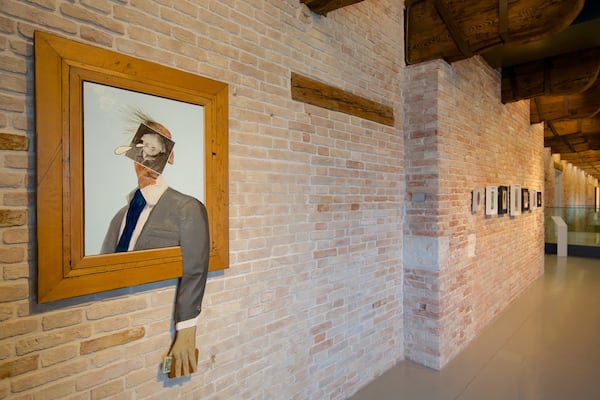 Musée d\'art Punta della Dogana mettant en vedette art et vues intérieures