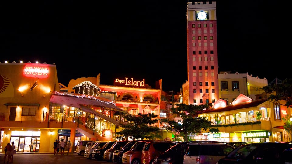 Pueblo Americano de Mihama mostrando escenas nocturnas y una ciudad