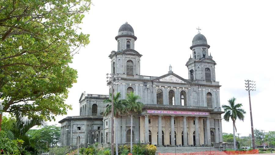 Managua Cathedral which includes religious elements, heritage architecture and a church or cathedral