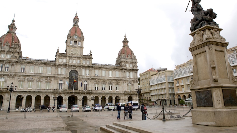 Galicia mostrando una estatua o escultura, patrimonio de arquitectura y un parque o plaza