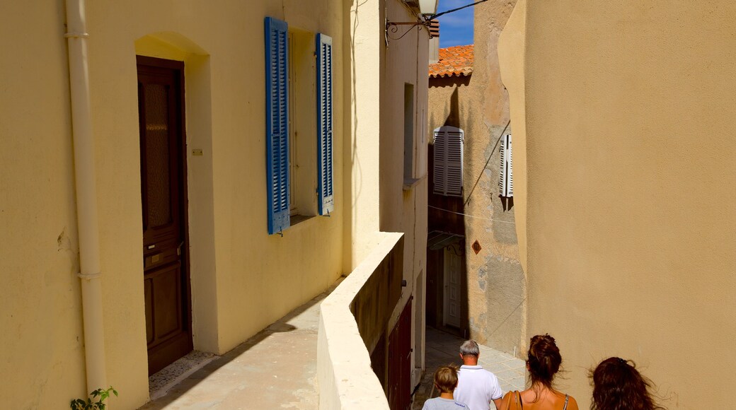 Calvi mettant en vedette maison