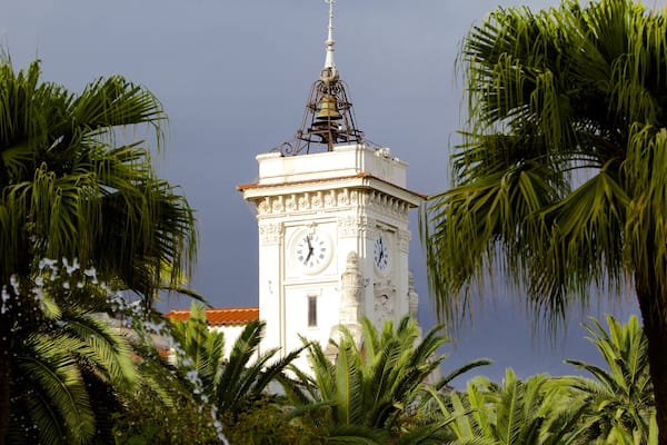 Place Foch montrant patrimoine architectural