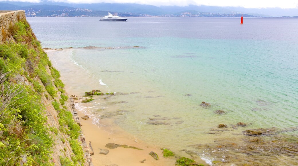 St. Francois Beach which includes general coastal views and a beach