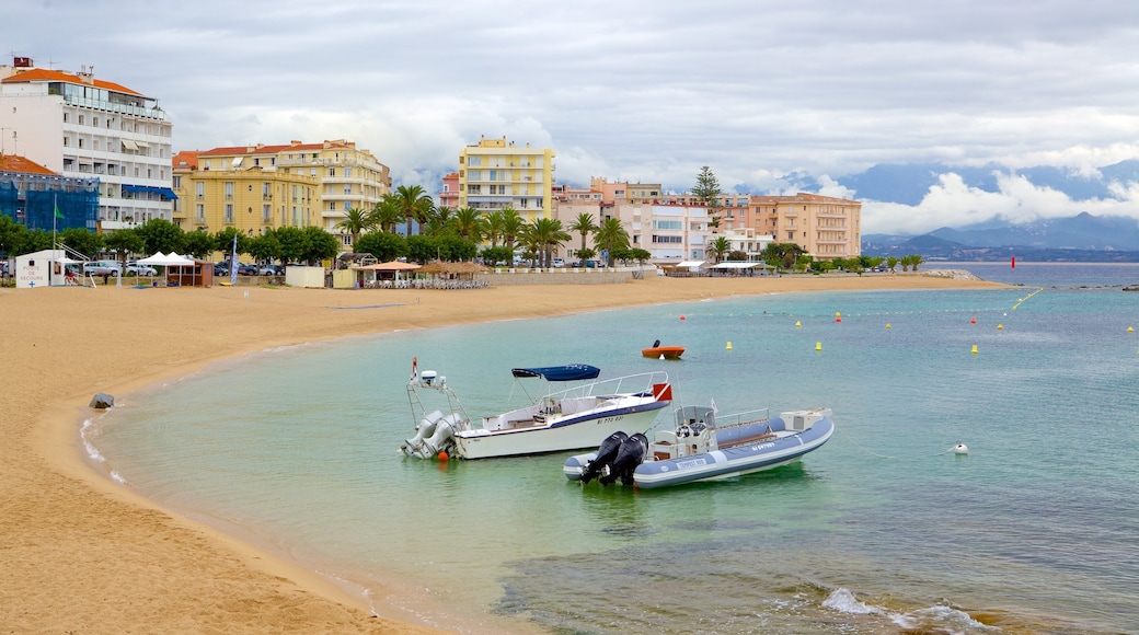 Playa de Trottel ofreciendo una playa de arena y una ciudad costera