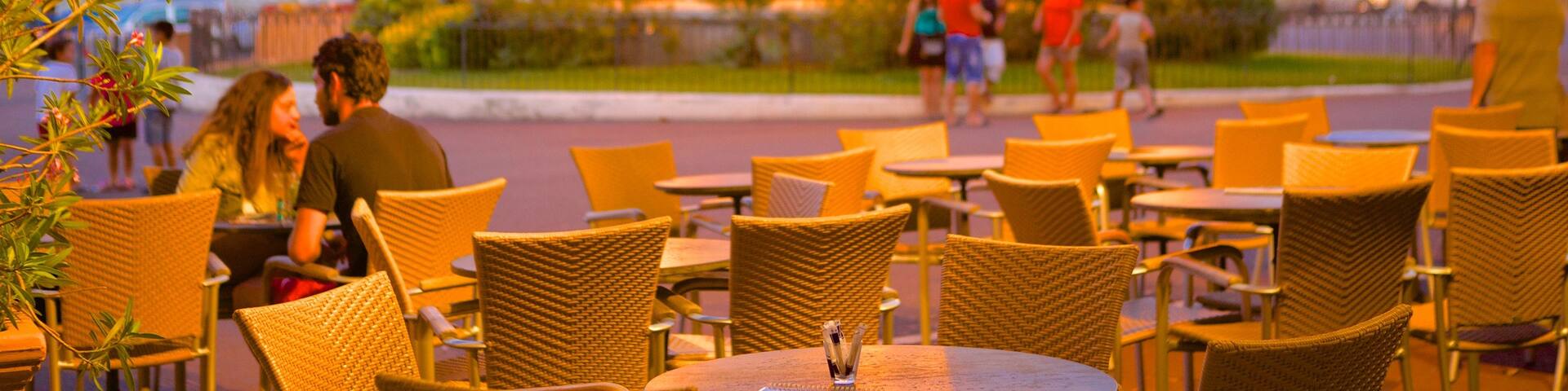 Place St-Nicolas which includes a square or plaza