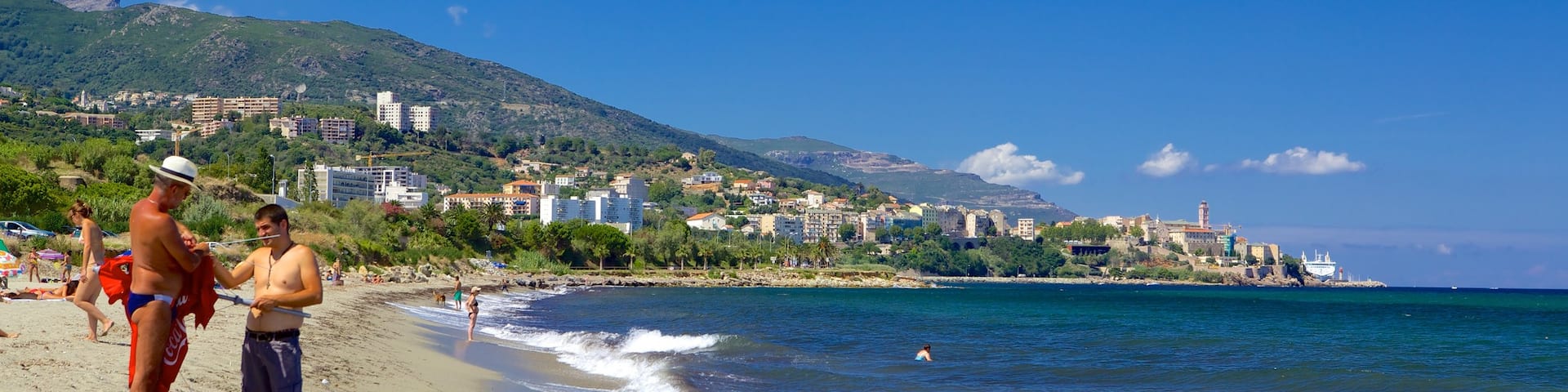 L\'Arinella Beach which includes a beach