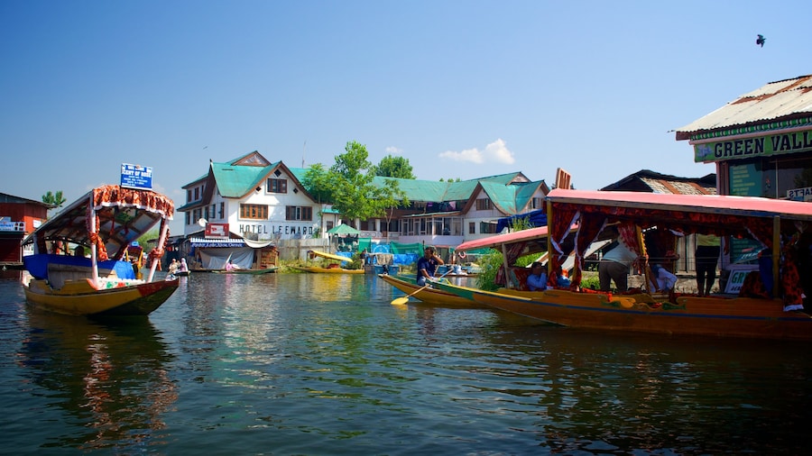 Srinagar showing a river or creek