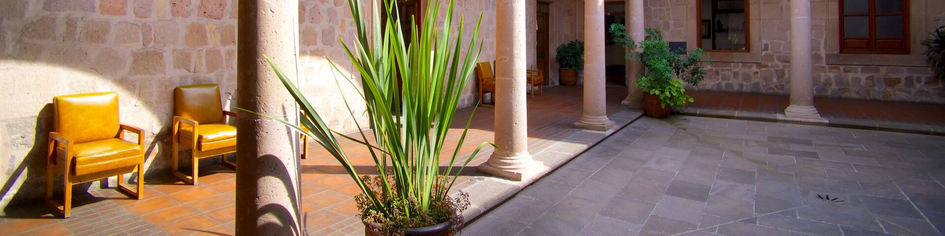 Casa Natal de Morelos featuring heritage architecture