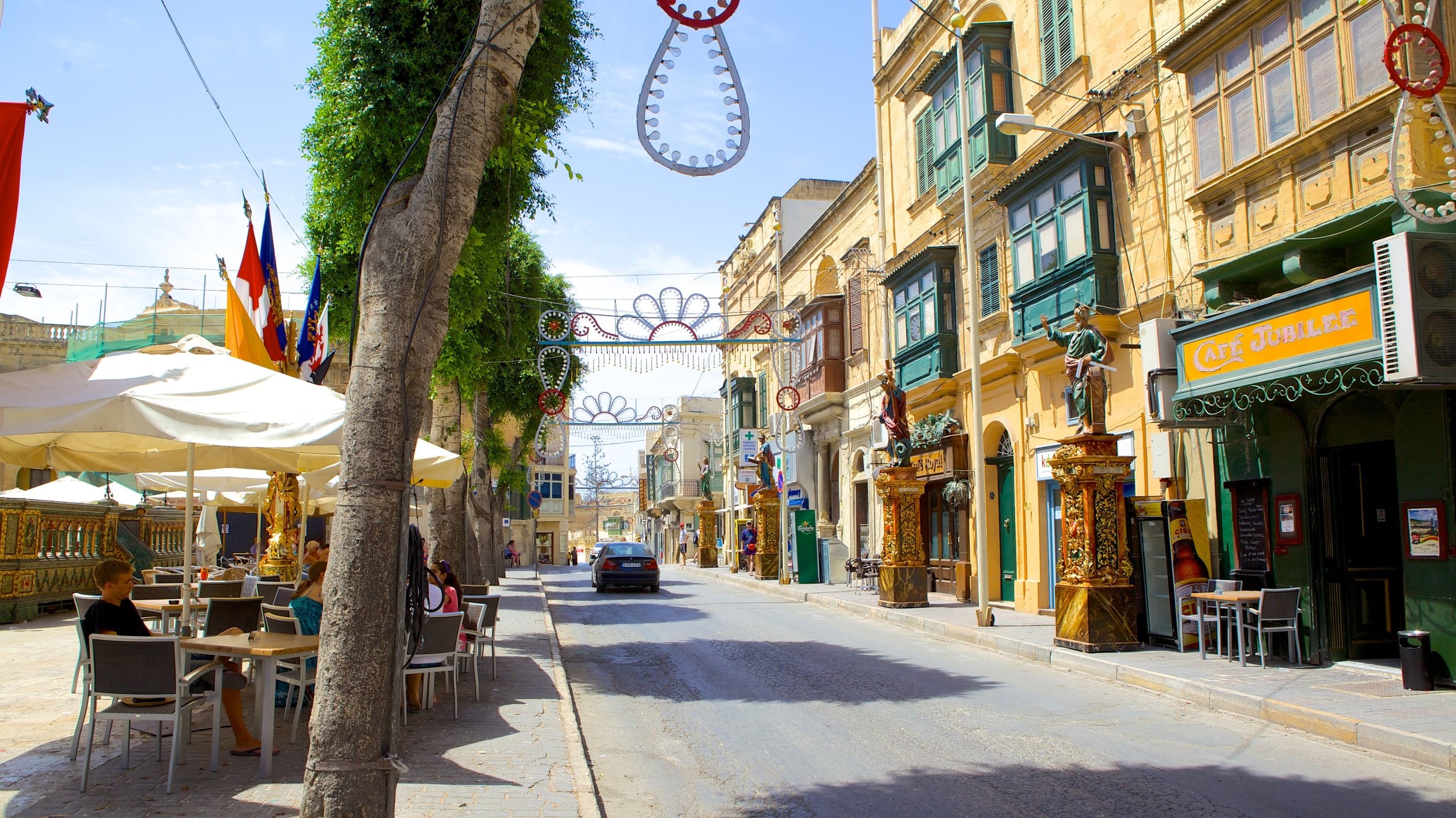 Gozo which includes street scenes