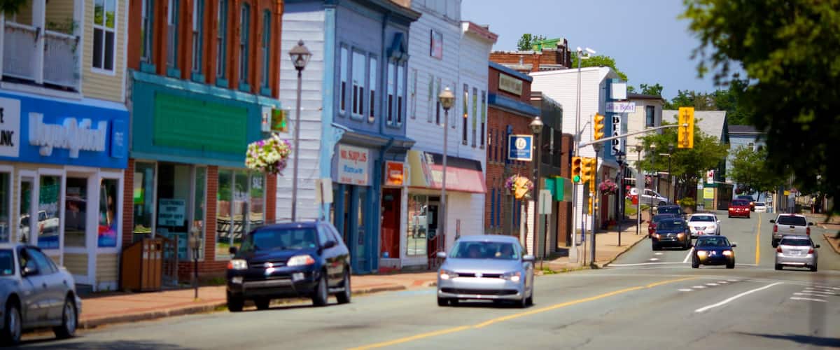 Bridgewater featuring street scenes and a house