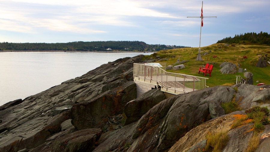 Cape Forchu Lightstation featuring rocky coastline and views