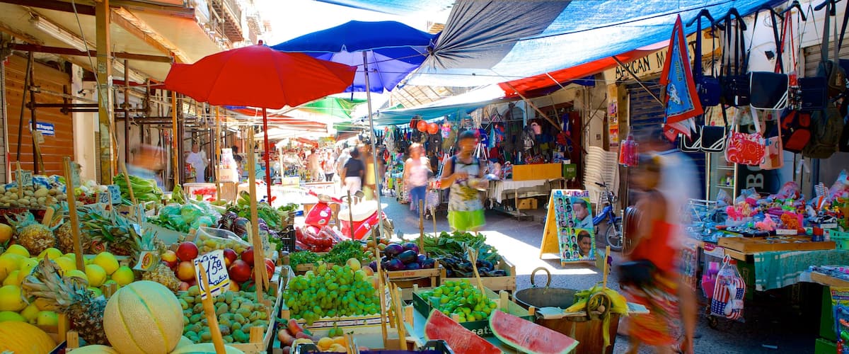 Mercato di Ballarò mit einem Straßenszenen, Speisen und Märkte
