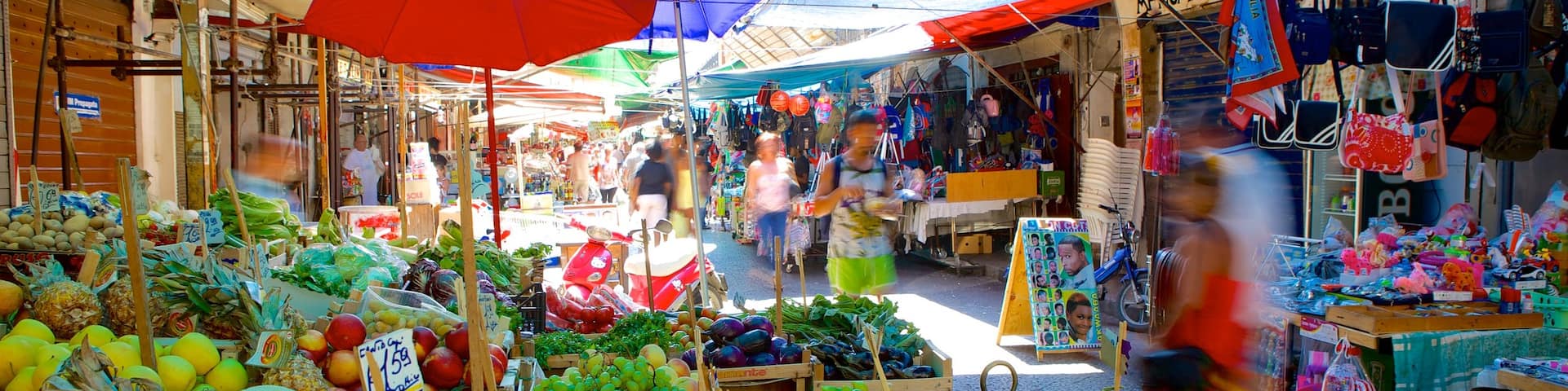 Ballaro Market showing markets, food and street scenes