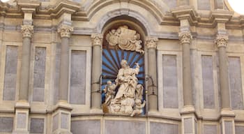 Catania Cathedral showing religious aspects, a church or cathedral and a statue or sculpture