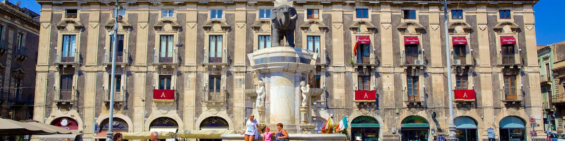 Cathedral Square which includes heritage architecture, a square or plaza and a statue or sculpture