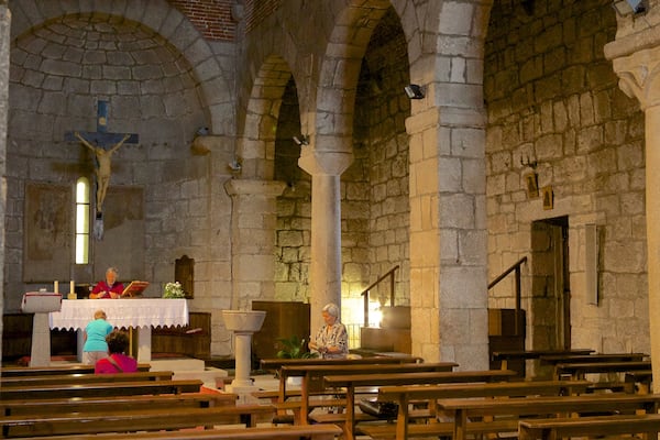 Basilica of San Simplicio das einen religiöse Aspekte, Kirche oder Kathedrale und Innenansichten
