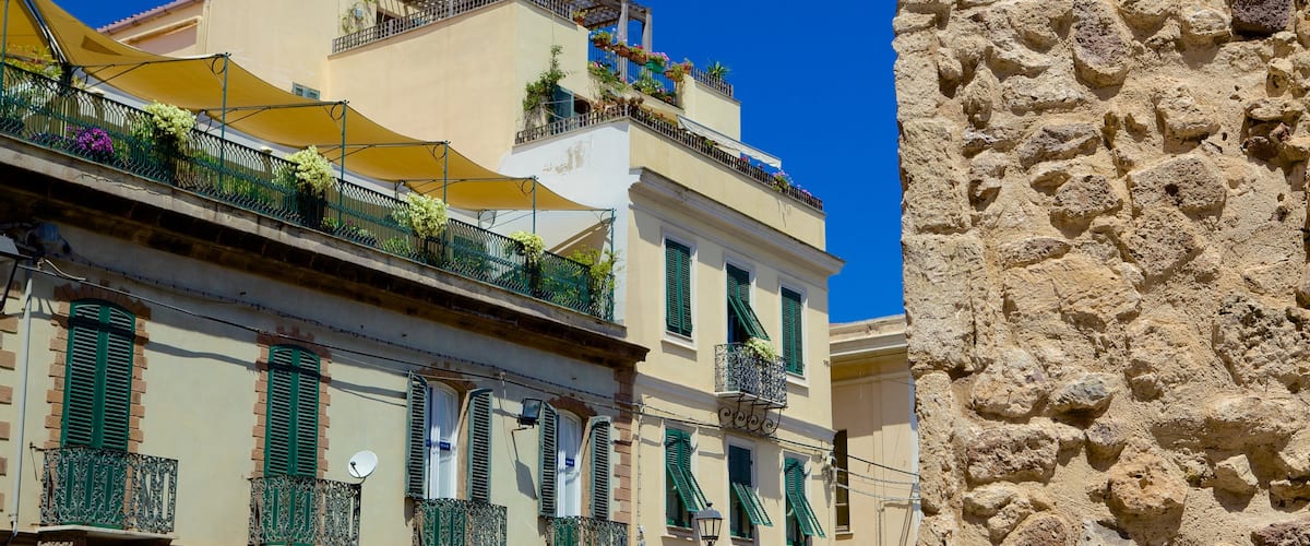 Alghero showing heritage architecture and a house