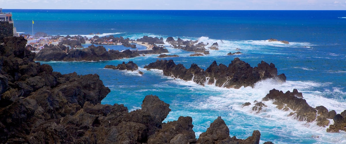 Piscinas naturales de Porto Moniz mostrando costa rocosa