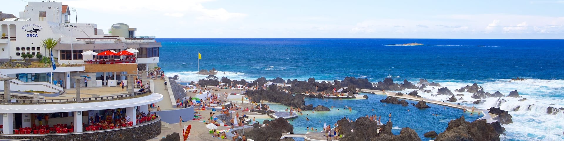 Porto Moniz Natural Pools showing rugged coastline