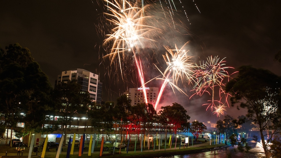 Parramatta das einen Stadt und bei Nacht